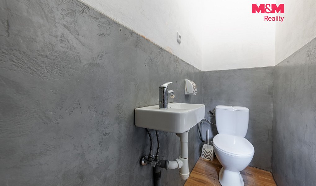 Prodej nájemního domu, činžáku 384 m², Karlovy Vary – náhled fotky 17