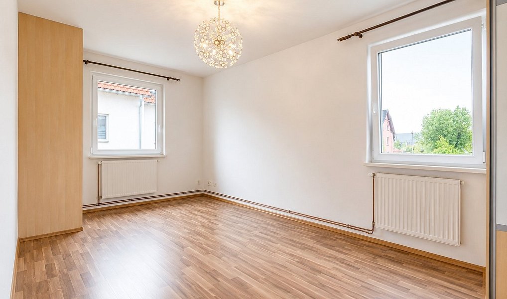 Prodej bytu 2+1 66 m², Nupaky – náhled fotky 11