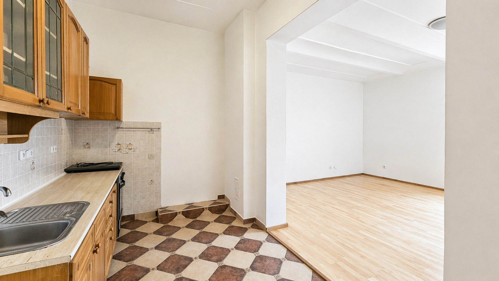 Pronájem bytu 1+1 70 m² – fotografie 3