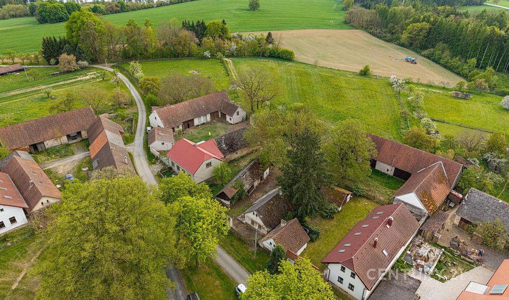 Prodej domu 80 m² s pozemkem 3 279 m², Loket – náhled fotky 16