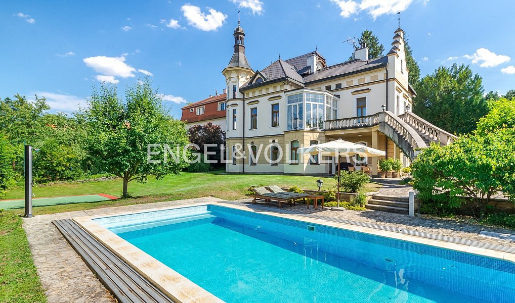 Prodej domu 581 m² s pozemkem 2 105 m², Dobřichovice – náhled fotky 4