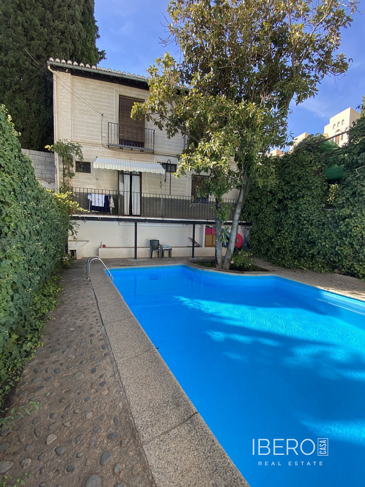 Prodej domu 206 m² s pozemkem 658 m²