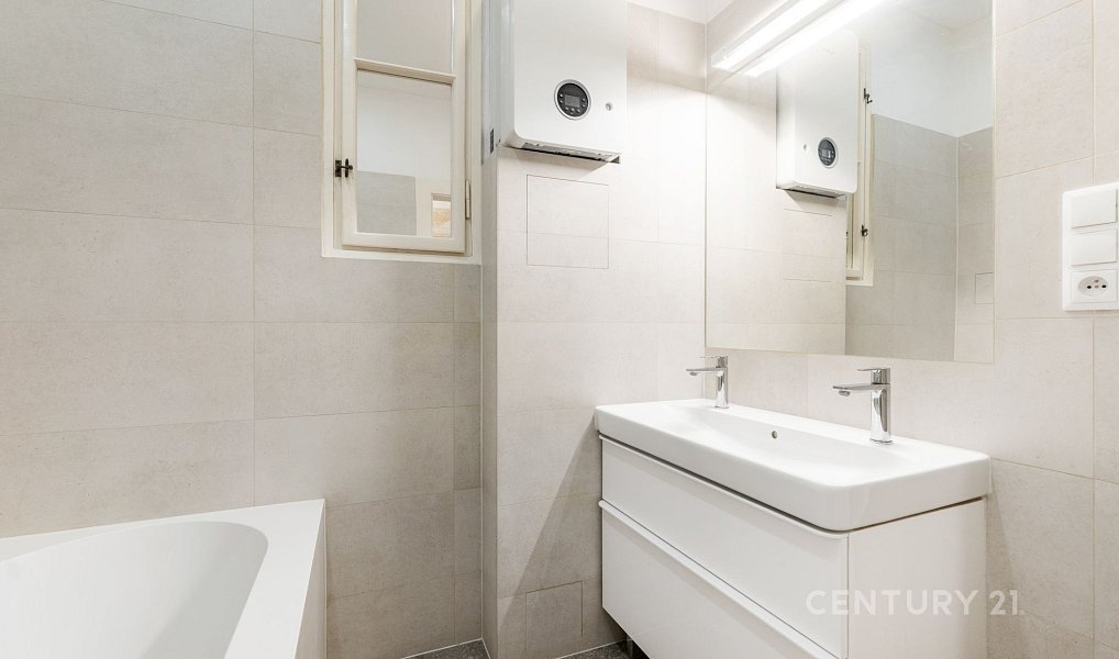 Prodej bytu 2+1 95 m², Praha – náhled fotky 17