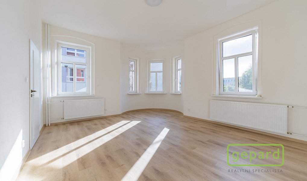 Pronájem bytu 1+1 42 m², Cheb – náhled fotky 7
