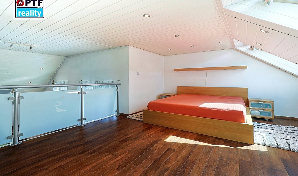 Prodej domu 353 m² s pozemkem 743 m², Plzeň – náhled fotky 46