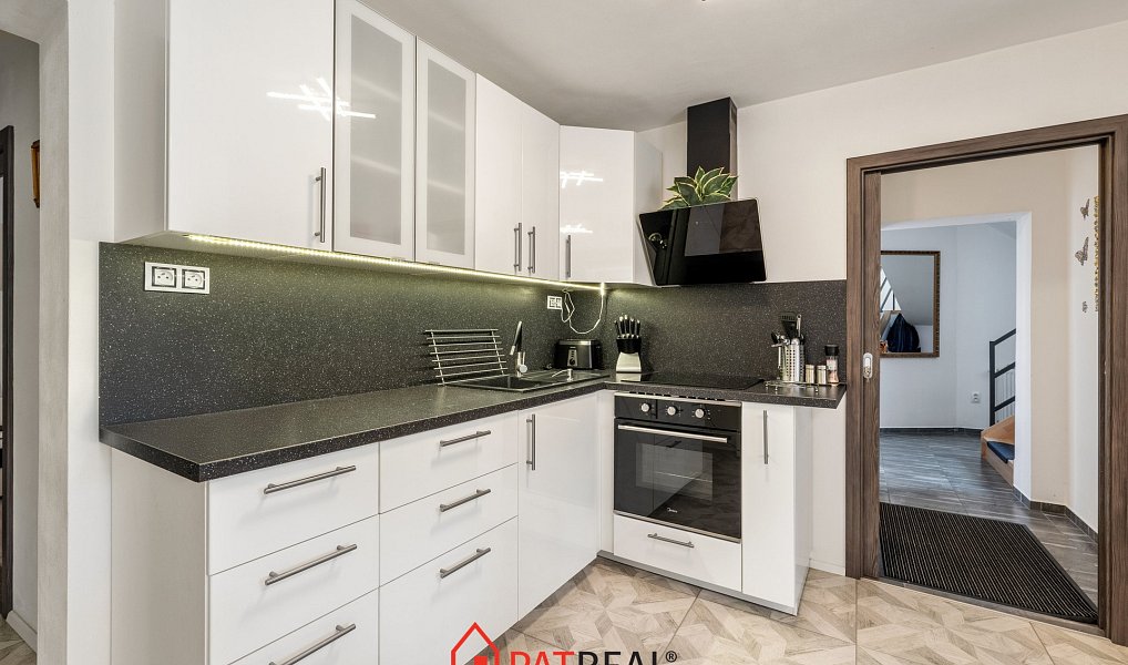 Prodej domu 177 m² s pozemkem 187 m², Rousínov – náhled fotky 18