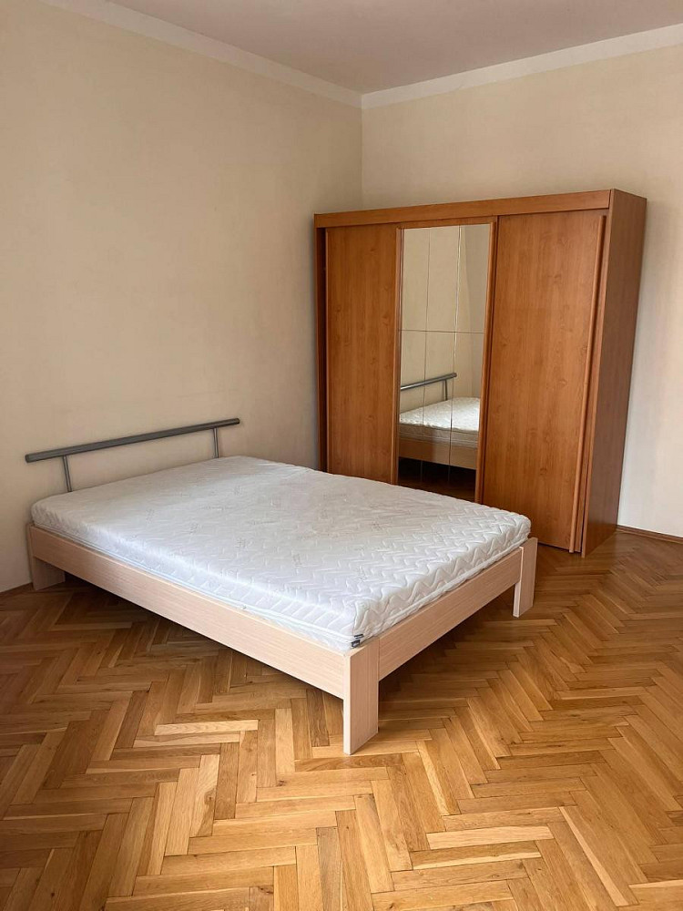 Pronájem bytu 4+1 140 m² – fotografie 2