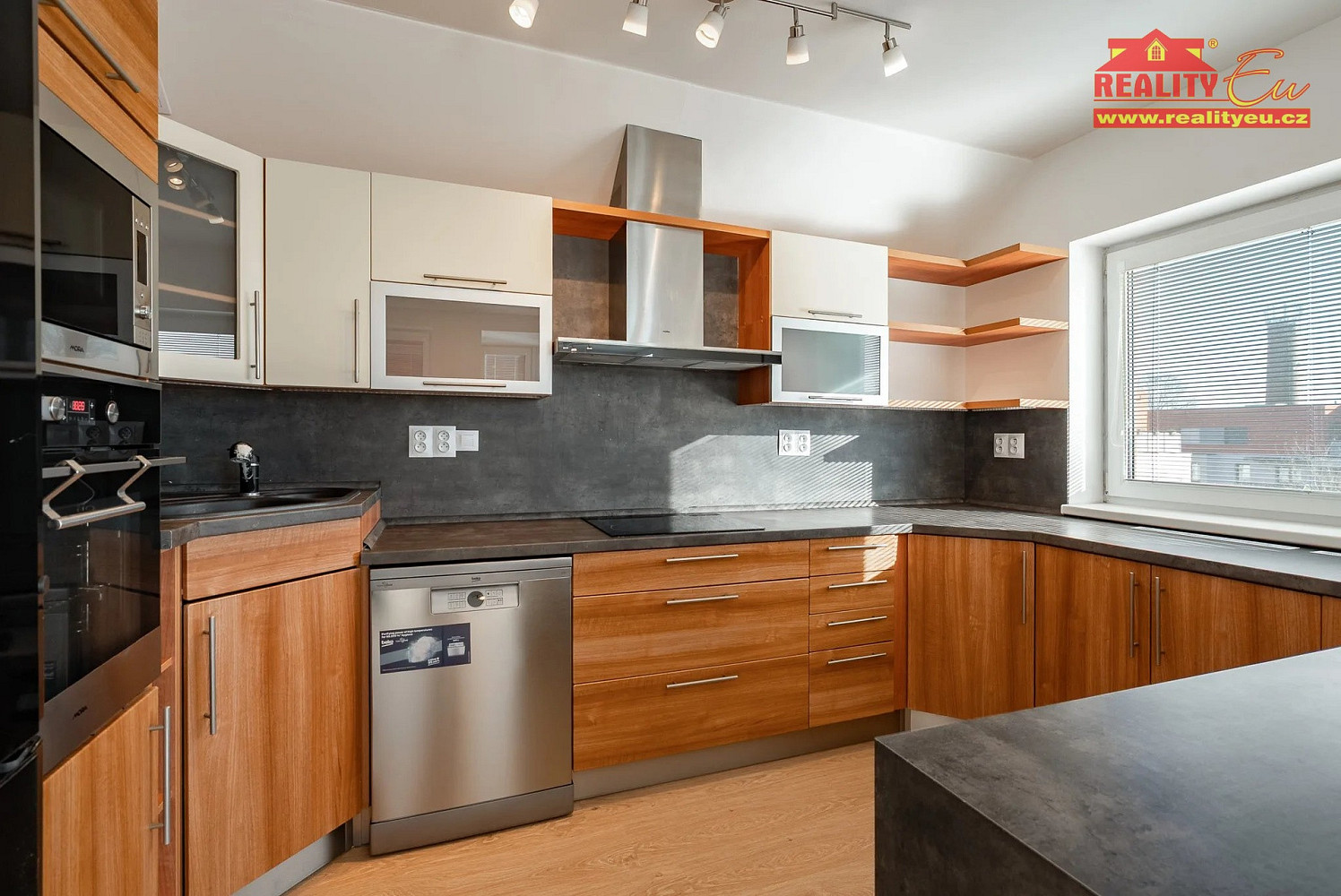 Prodej bytu 3+kk 74 m² – fotografie 2