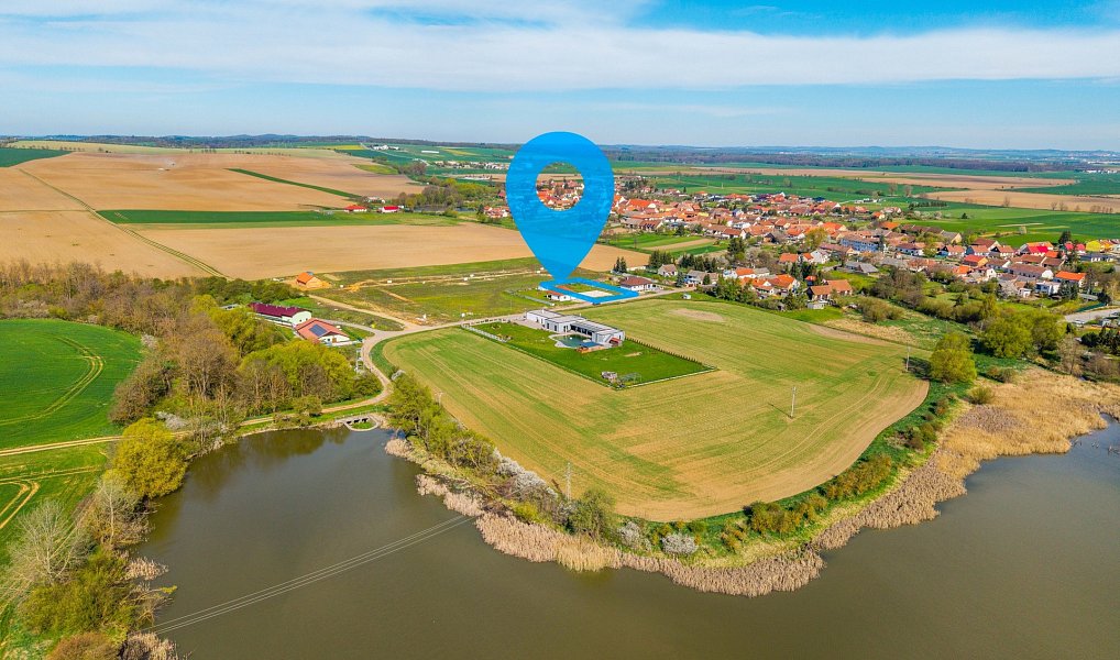 Prodej stavebního pozemku 1 133 m², Štítary – náhled fotky 12