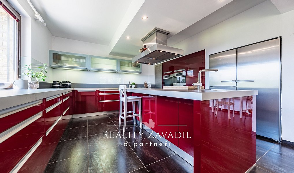 Prodej domu 475 m² s pozemkem 1 627 m², Ráby – náhled fotky 4