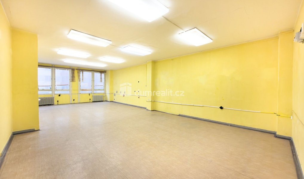 Pronájem obchodních prostor 75 m², České Budějovice – náhled fotky 3
