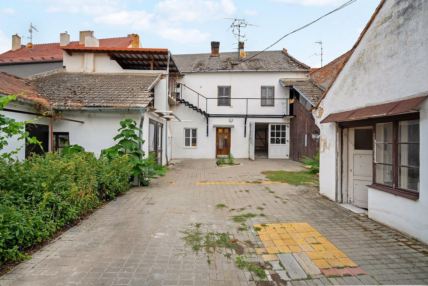 Prodej domu 333 m² s pozemkem 467 m² – fotografie 2