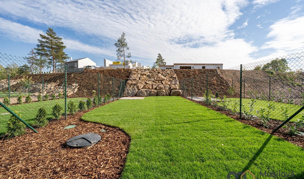 Pronájem domu 92 m² s pozemkem 300 m², Újezdeček – náhled fotky 18