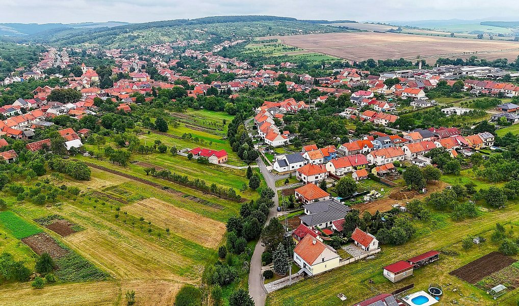 Prodej stavebního pozemku 1 325 m², Vlčnov – náhled fotky 3