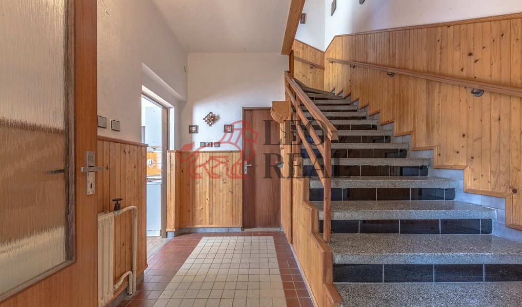 Prodej domu 250 m² s pozemkem 496 m², Rovensko pod Troskami – náhled fotky 10