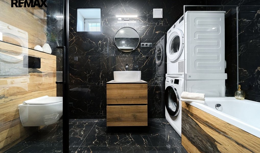 Prodej domu 290 m² s pozemkem 671 m², Ratíškovice – náhled fotky 33