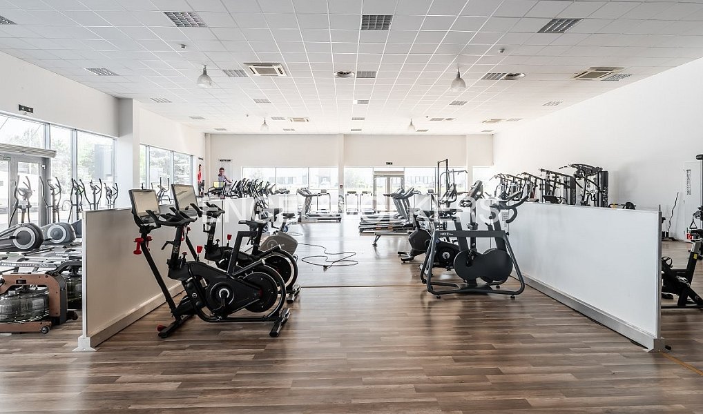 Pronájem obchodních prostor 343 m², Čestlice – náhled fotky 3