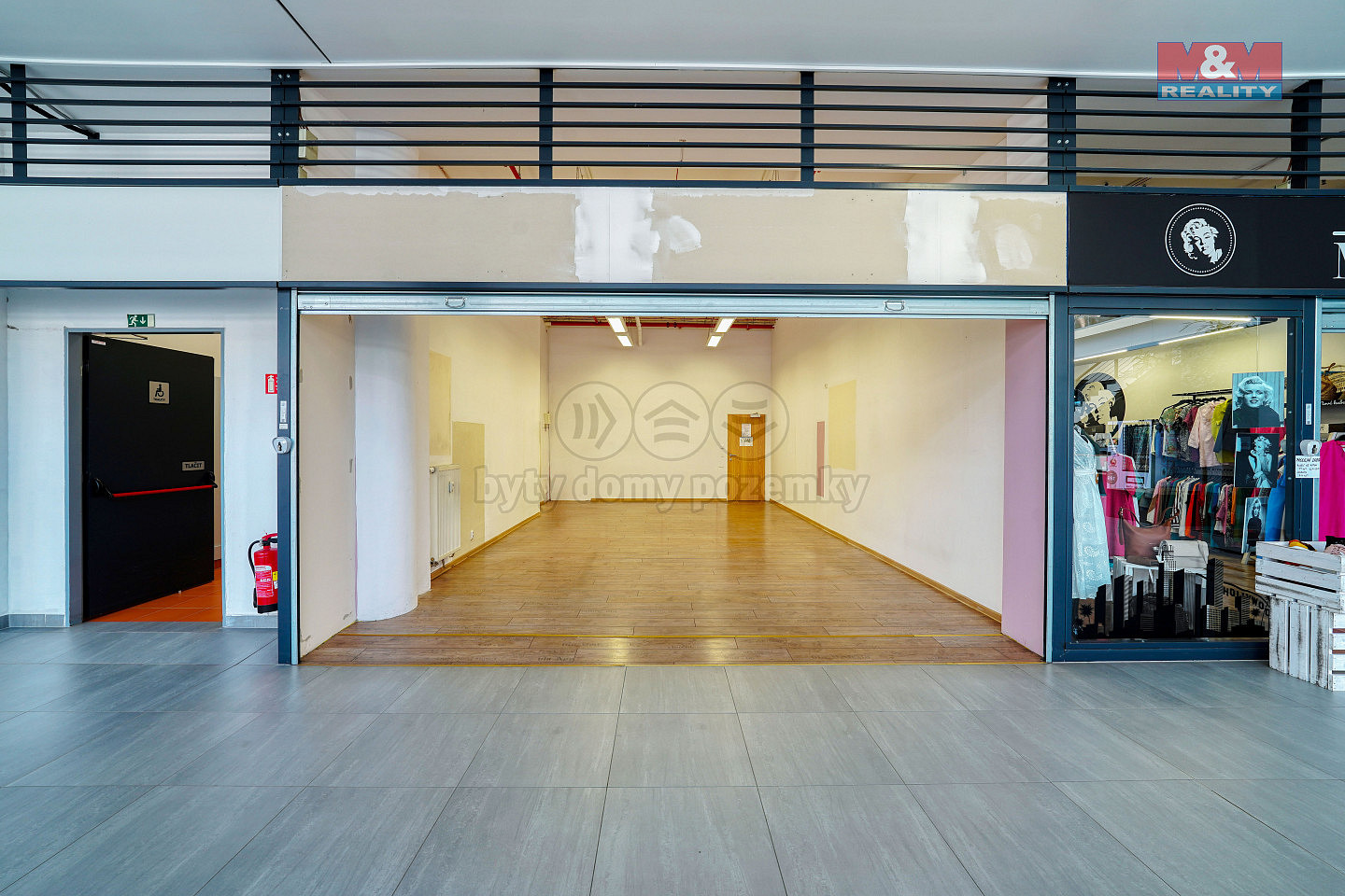 Pronájem obchodních prostor 42 m² — photo 3
