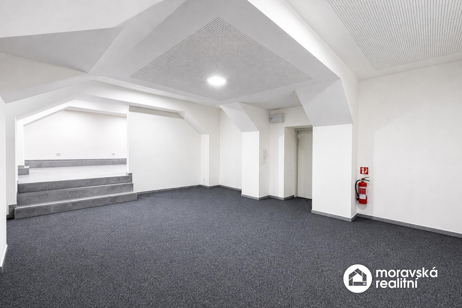 Pronájem kanceláře 60 m² – fotografie 5