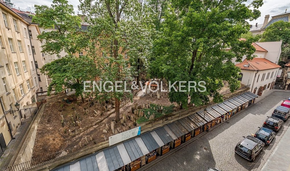 Pronájem bytu 2+kk 90 m², Praha – náhled fotky 3