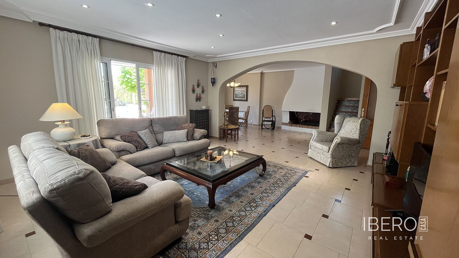 Prodej domu 219 m² s pozemkem 2 048 m²
