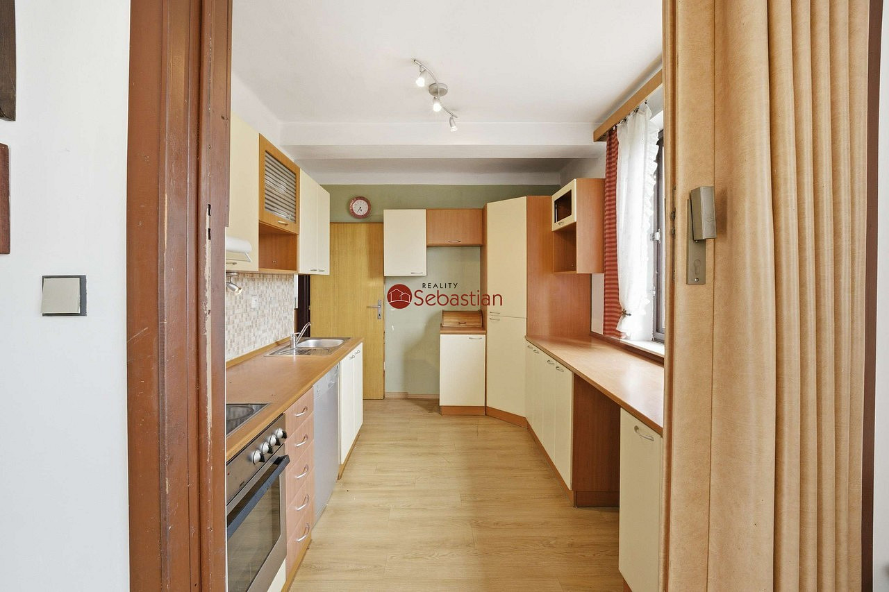 Prodej domu 300 m² s pozemkem 739 m² – pohled 6
