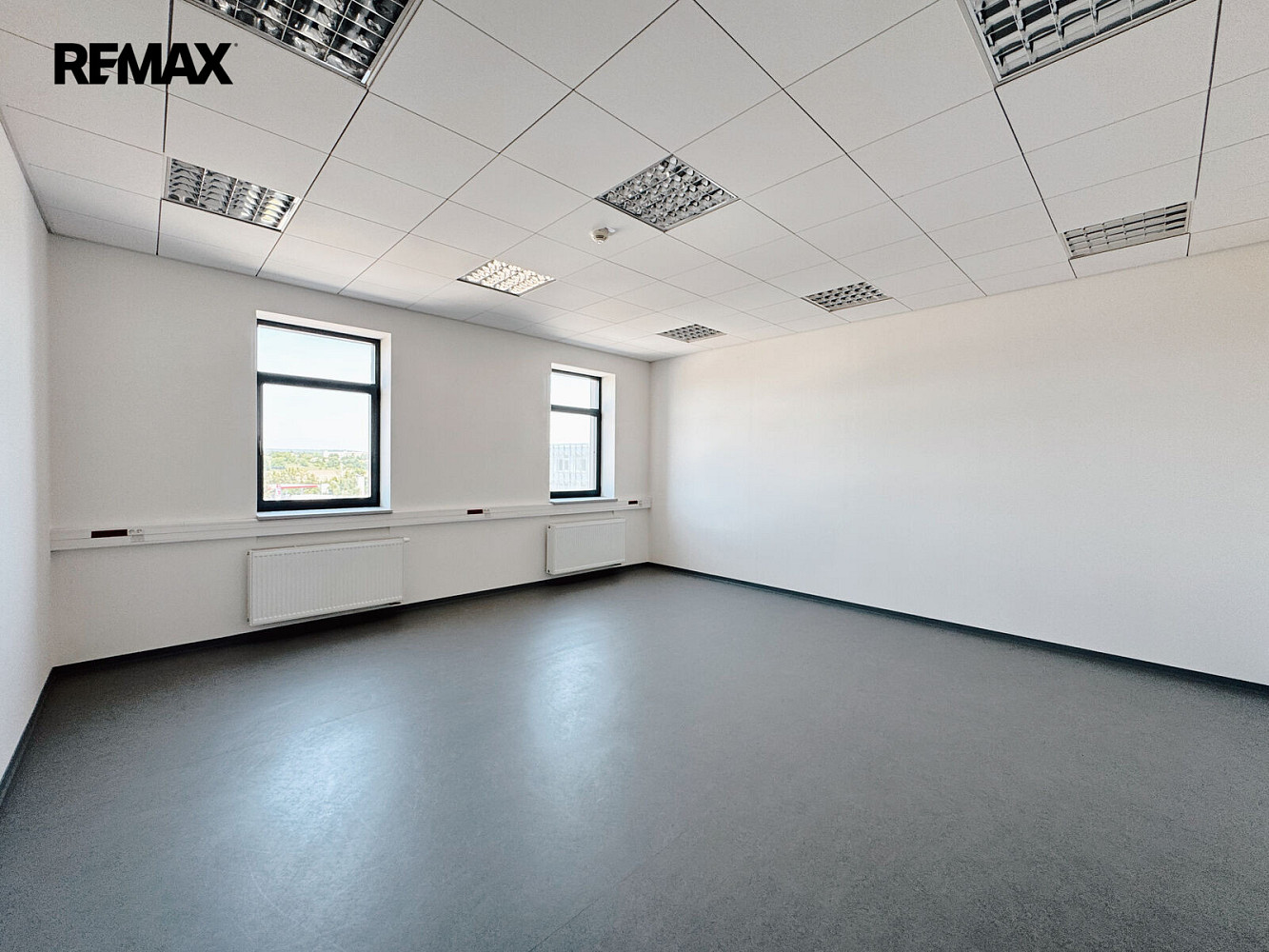 Pronájem kanceláře 40 m² – fotografie 5