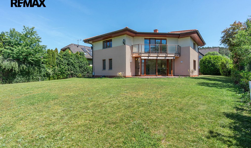 Prodej domu 241 m² s pozemkem 742 m², Praha – náhled fotky 34