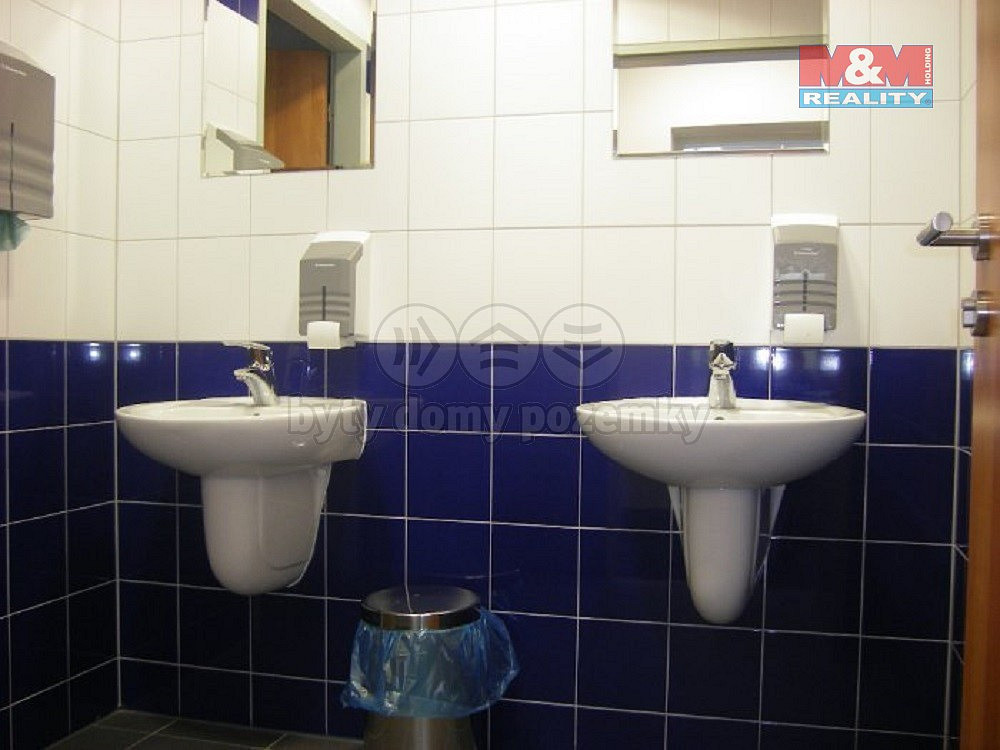 Pronájem kanceláře 808 m² — photo 4