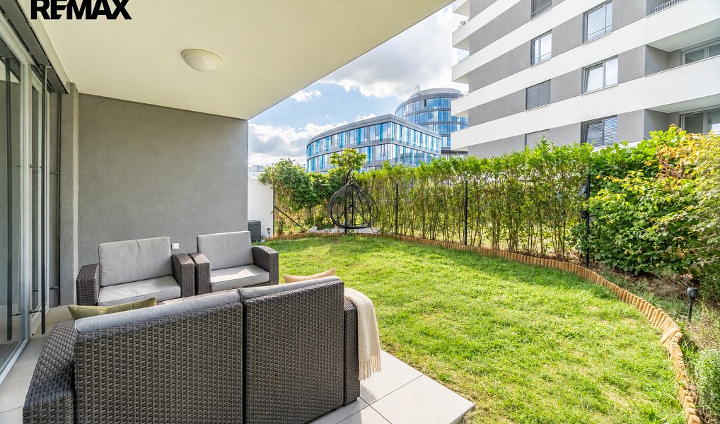 Prodej bytu 2+kk 60 m², Praha – náhled fotky 2