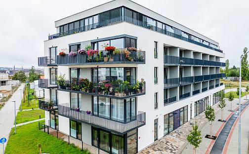 Pronájem bytu 1+kk 35 m², Měděná, Plzeň - Jižní Předměstí