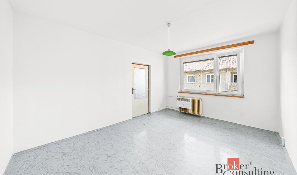 Prodej bytu 3+1 80 m², Kolinec – náhled fotky 6