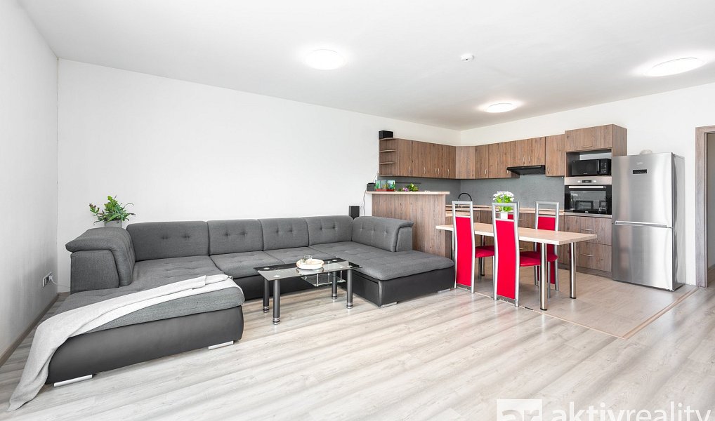 Prodej domu 185 m² s pozemkem 744 m², Mělník – náhled fotky 2