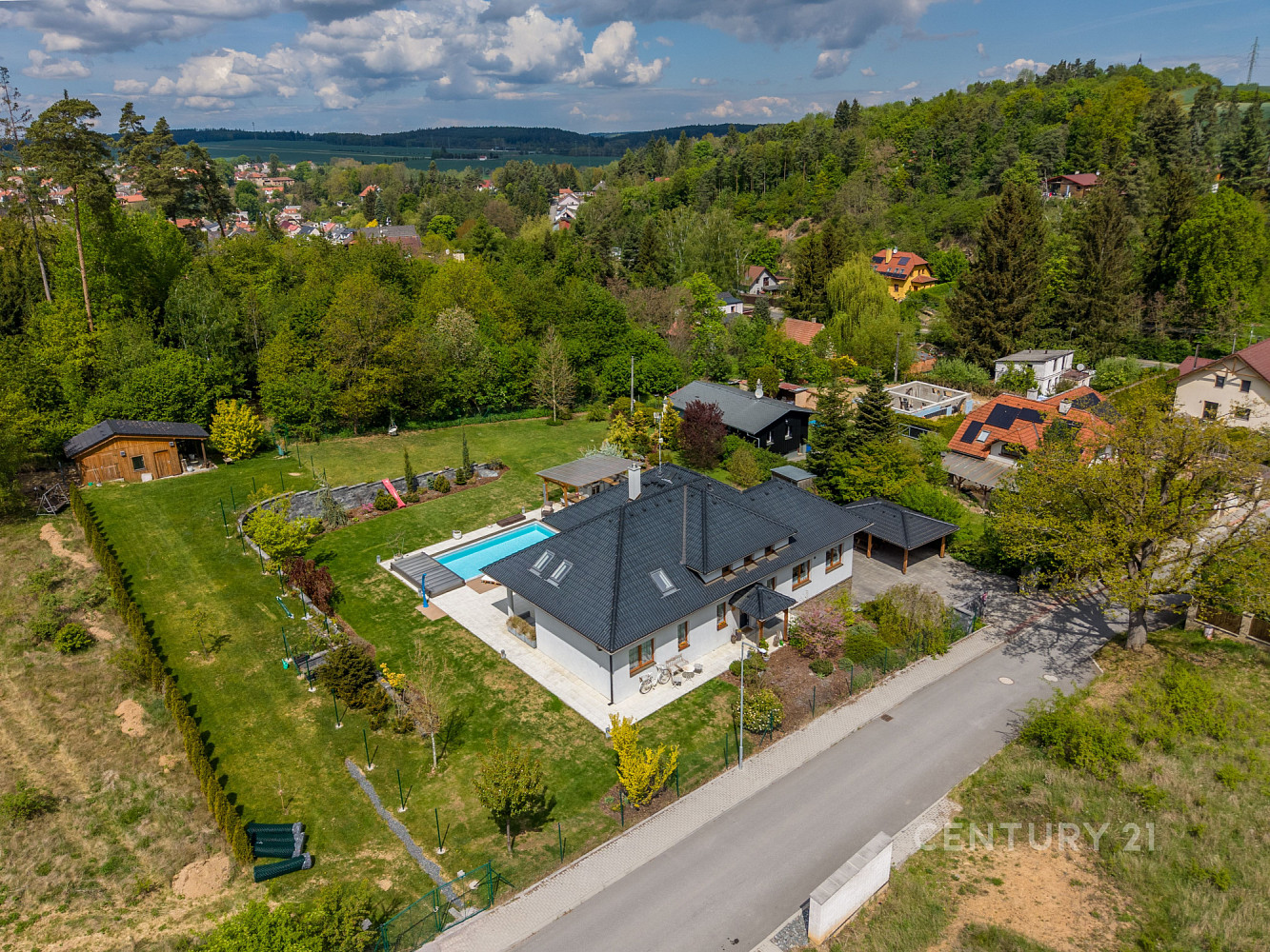 Prodej domu 340 m² s pozemkem 1 893 m² – fotografie 2