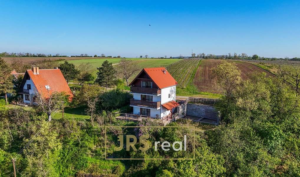 Prodej ubytovacího objektu 160 m², Strachotín – náhled fotky 31