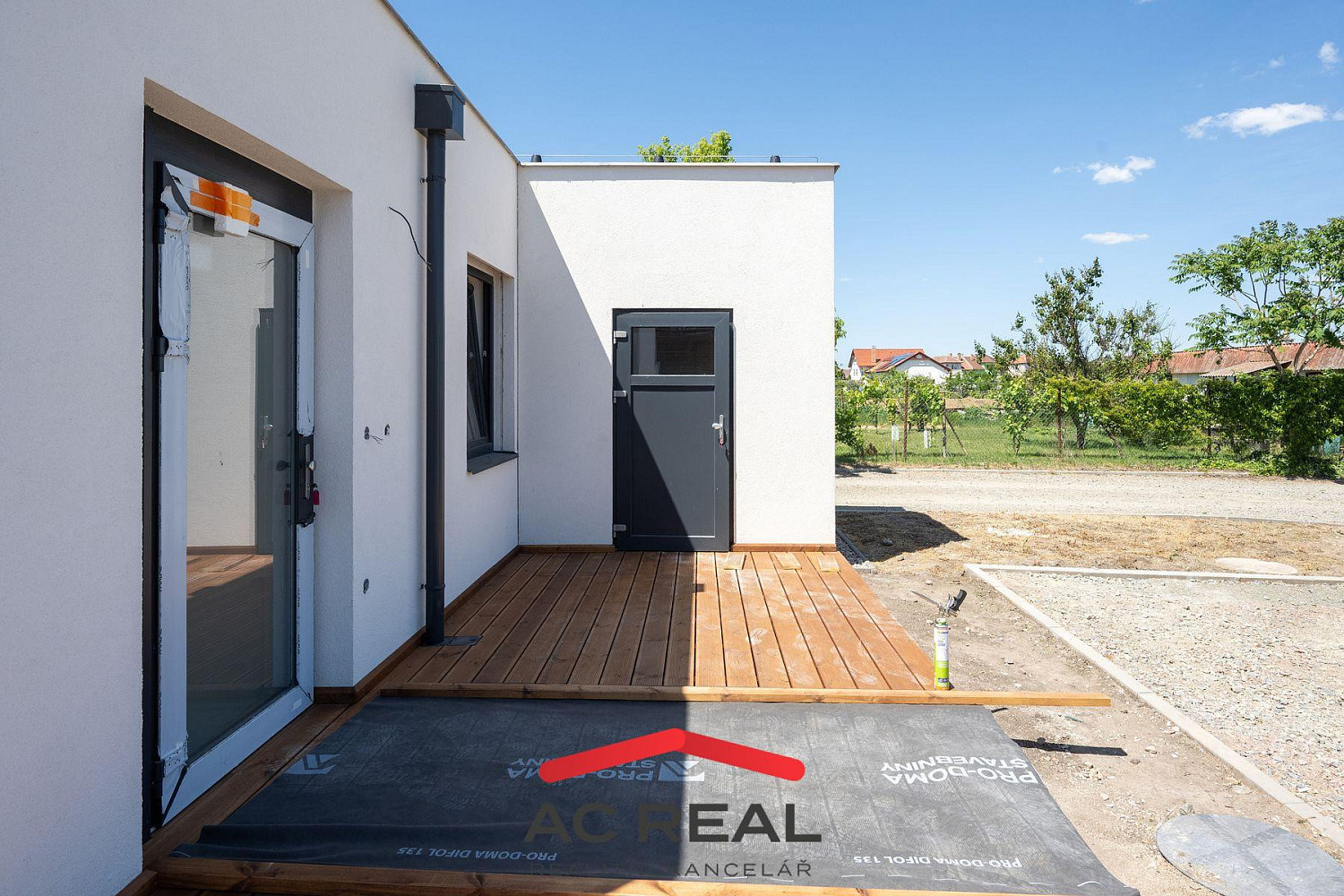 Prodej bytu 2+kk 33 m² – fotografie 2