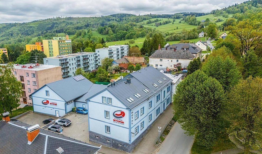 Prodej ubytovacího objektu 1 398 m², Vrbno pod Pradědem – náhled fotky 3