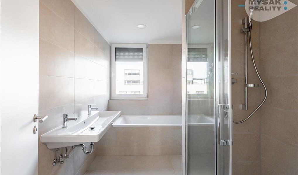 Pronájem bytu 3+kk 80 m², Praha – náhled fotky 13
