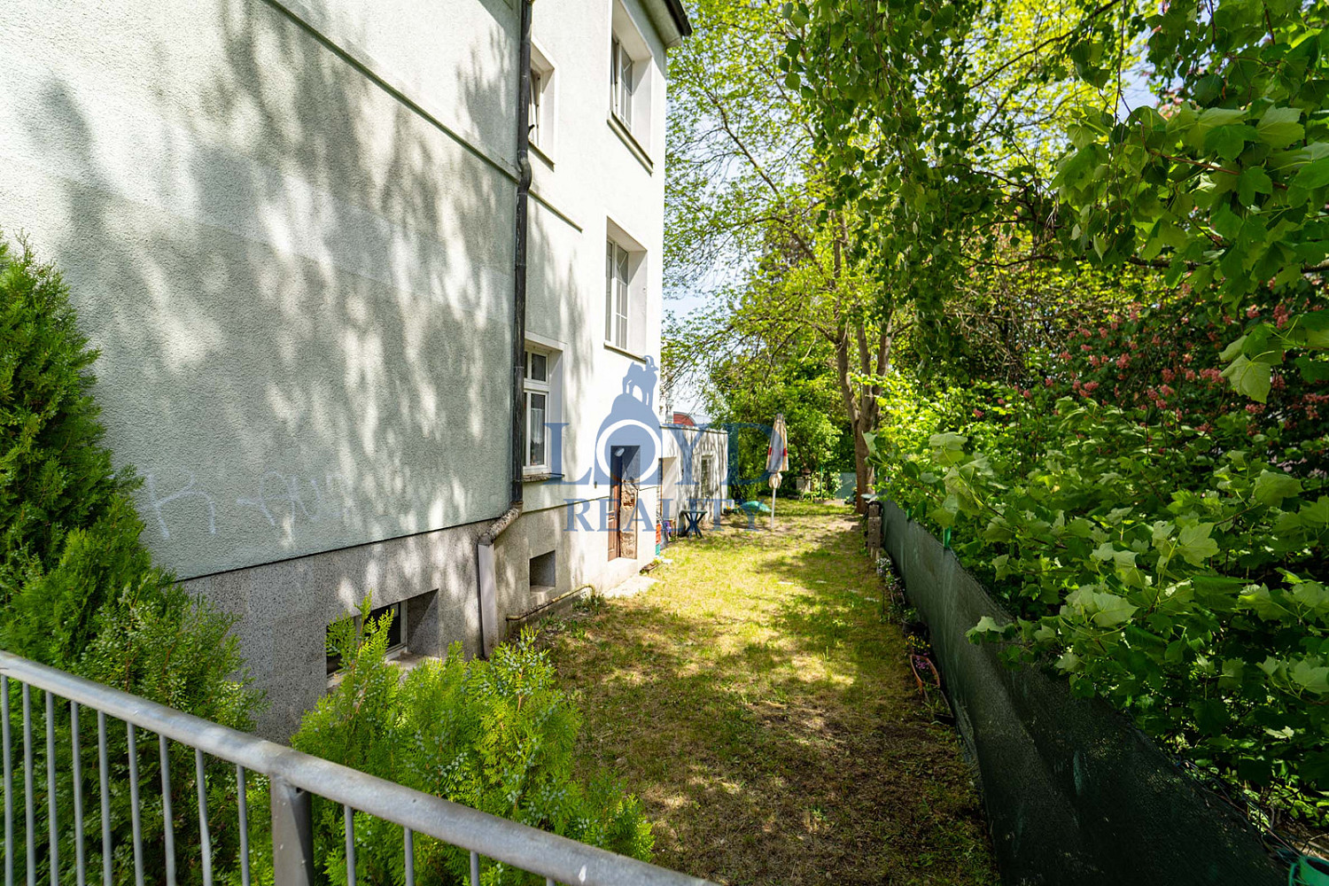 Prodej nájemního domu, činžáku 250 m² – fotografie 4