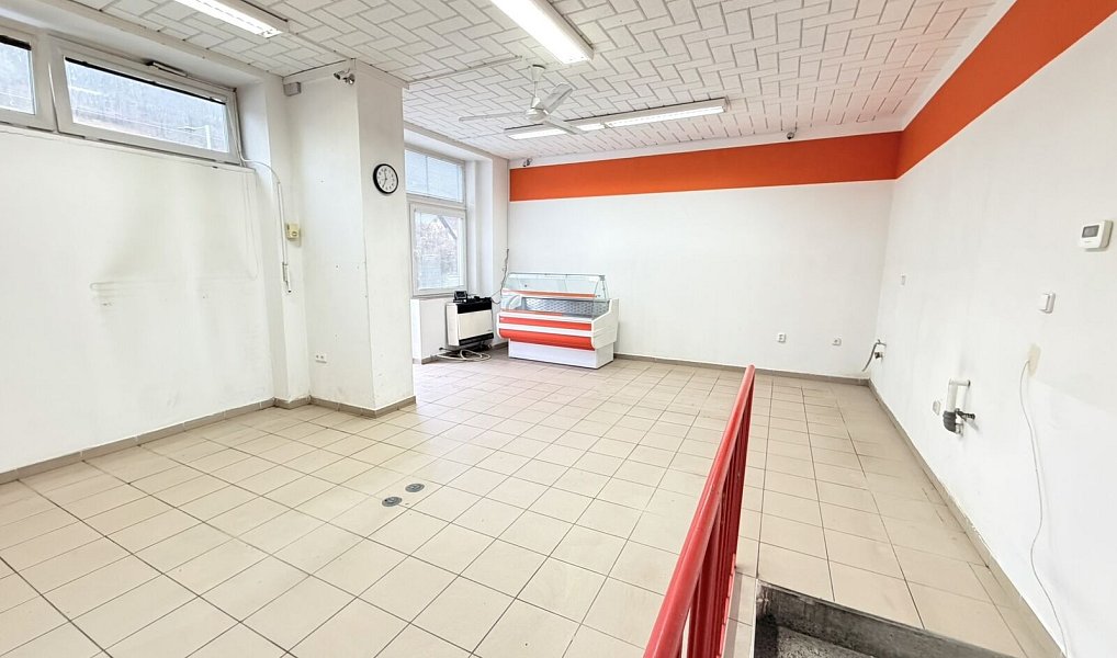 Prodej obchodních prostor 65 m², Vsetín – náhled fotky 10