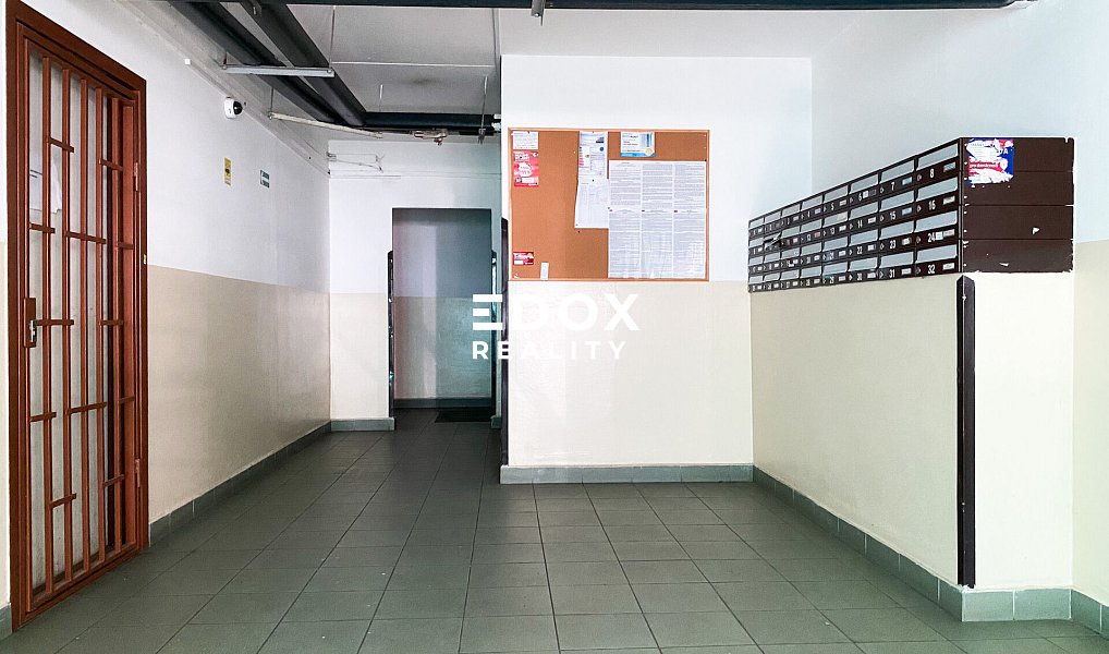 Prodej bytu 1+kk 29 m², Praha – náhled fotky 8