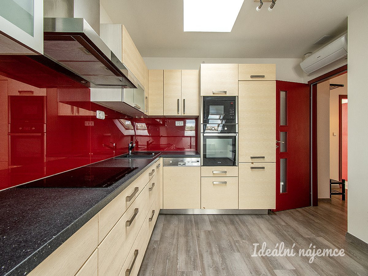 Pronájem bytu 3+kk 78 m² – fotografie 2