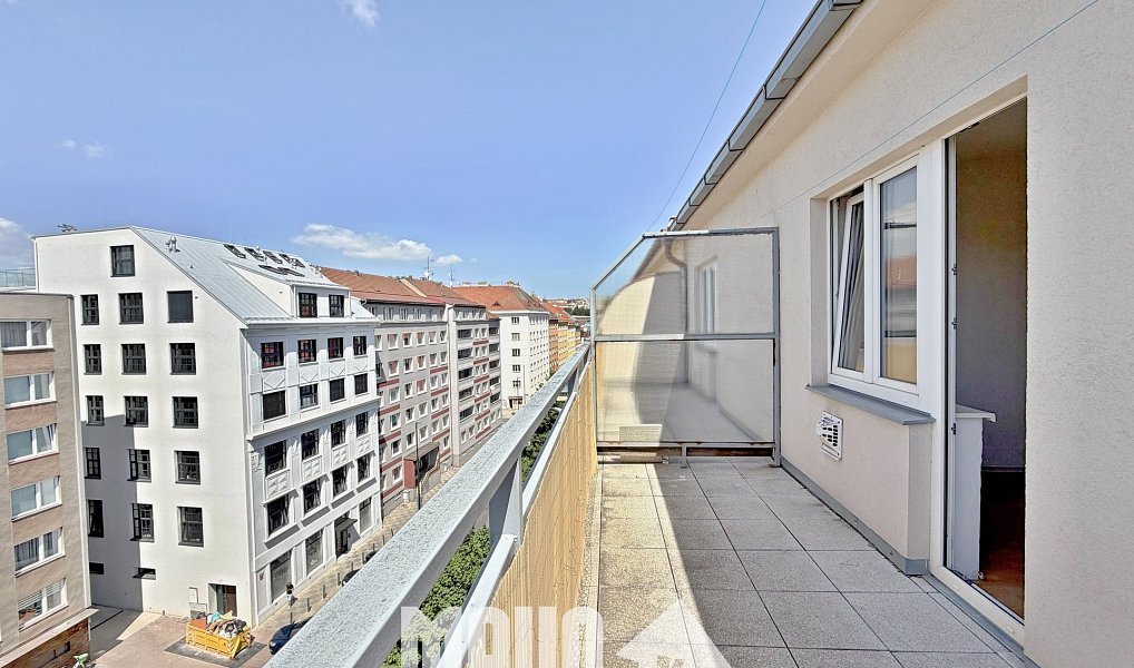 Prodej bytu 1+kk 33 m², Praha – fotka 1 z 7