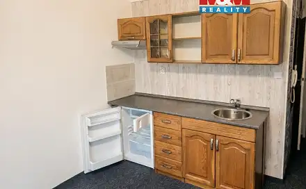 Pronájem bytu 1+kk 20 m², J. A. Gagarina, Nejdek, okres Karlovy Vary