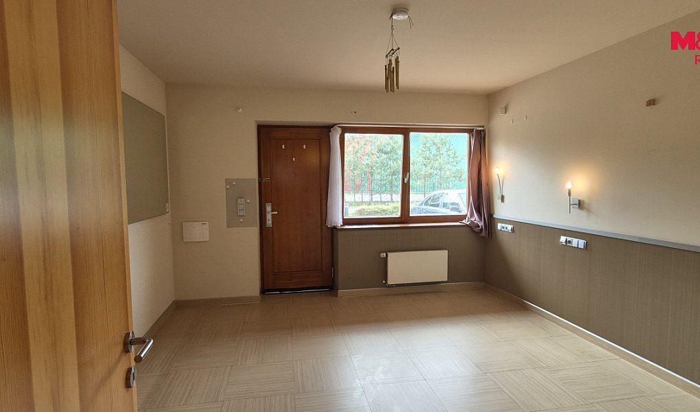 Prodej bytu 1+kk 24 m², Králův Dvůr – náhled fotky 7