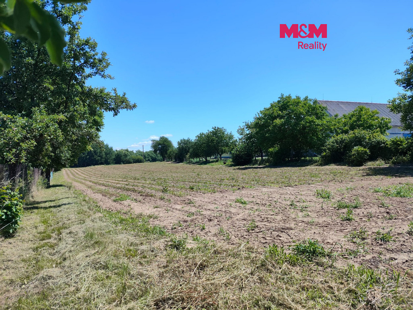 Prodej stavebního pozemku 1 506 m²