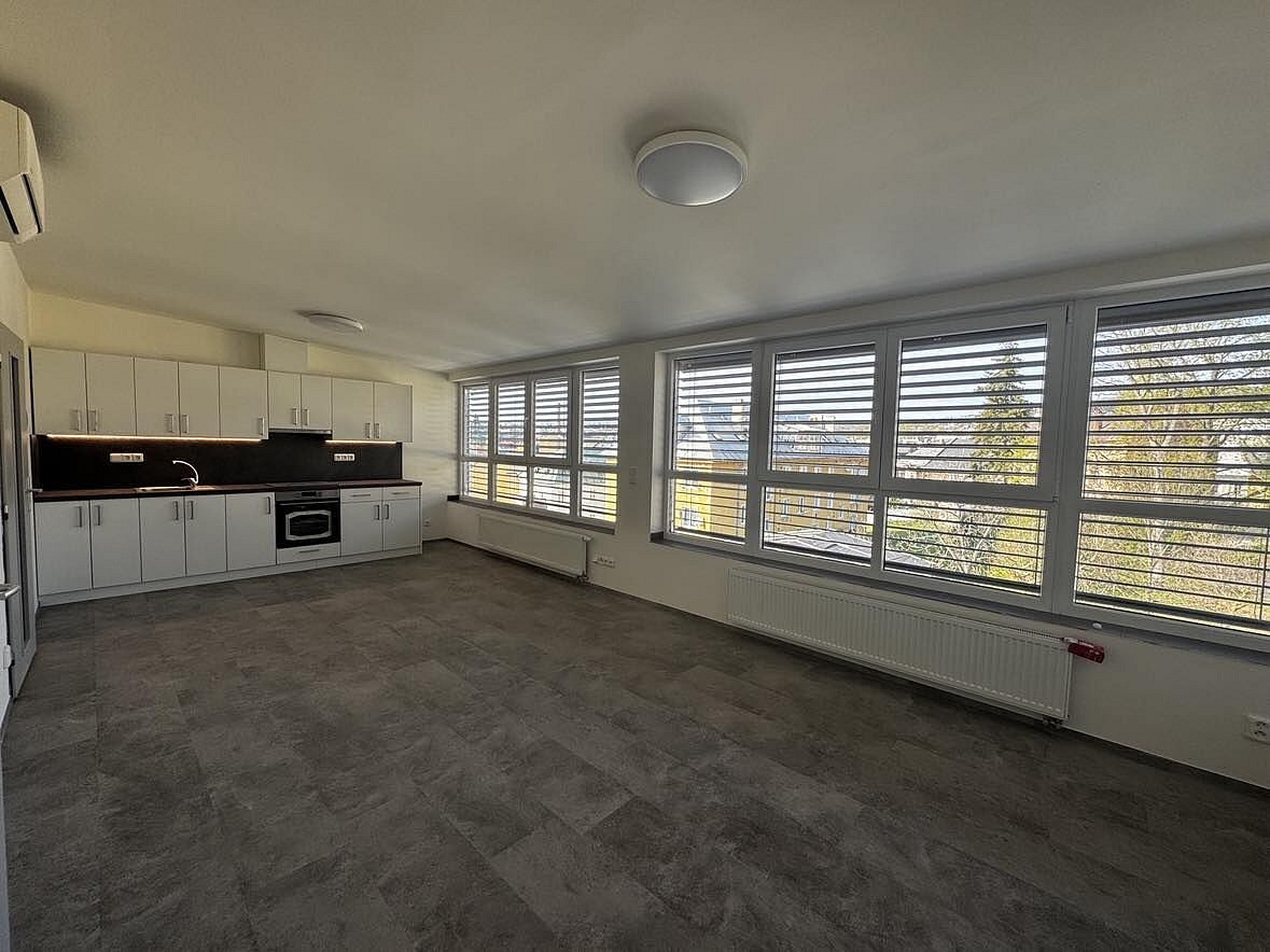 Pronájem bytu 2+kk 40 m²