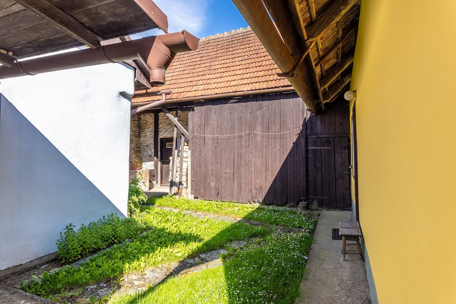 Prodej chaty/chalupy 81 m² s pozemkem 561 m² - Widok 3