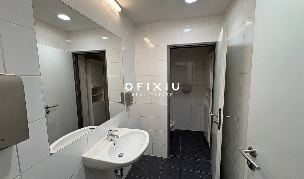 Pronájem kanceláře 127 m², Praha – náhled fotky 10