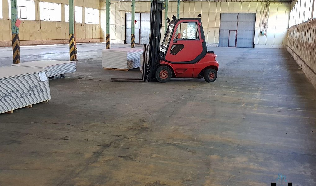 Pronájem výrobních prostor 1 000 m², Most – náhled fotky 4